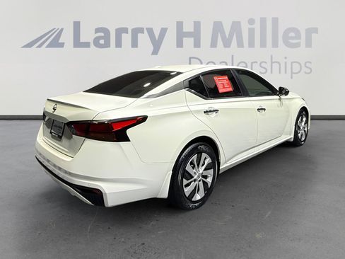 Certified 2025 Nissan Altima 2.5 S image 5