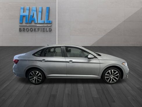 New 2026 Volkswagen Jetta SE image 6