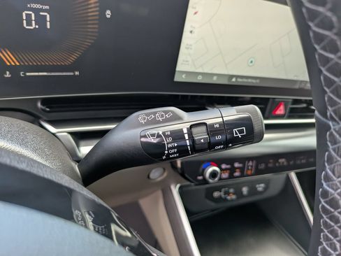 Certified 2026 Kia Carnival FWD image 33