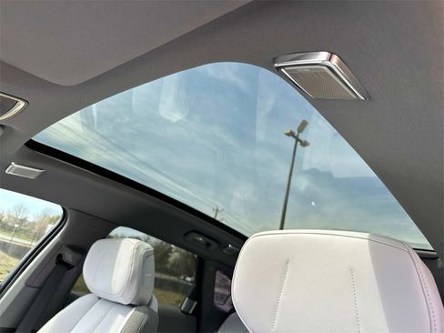 New 2025 Cadillac Optiq Luxury 1 image 16