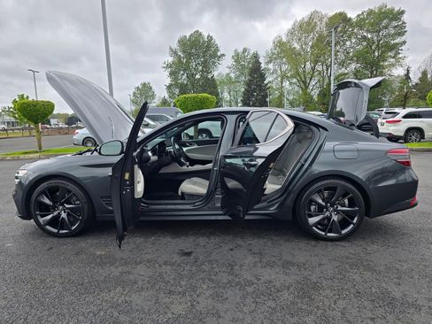 Used 2022 Genesis G70 3.3T w/ Sport Advanced Package RWD image 11