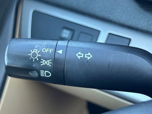 Used 2010 MAZDA MAZDA3 i Touring image 30