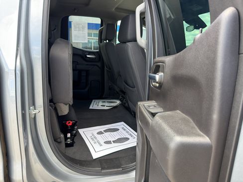Used 2024 Chevrolet Silverado 1500 Custom w/ Dark Appearance Package AWD/4WD image 19
