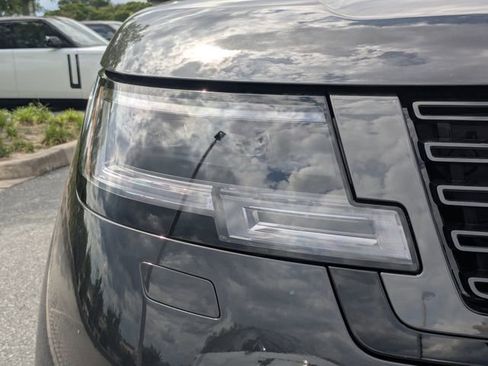 New 2026 Land Rover Range Rover SE AWD/4WD image 9