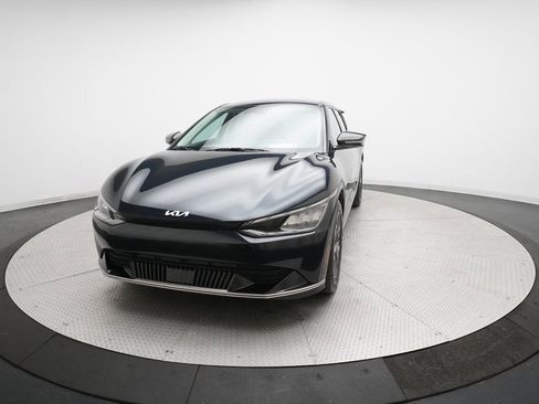 Used 2024 Kia EV6 Wind image 33