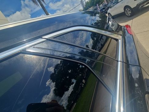 Used 2018 Cadillac XT5 FWD image 12