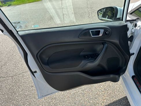 Used 2014 Ford Fiesta ST FWD image 9