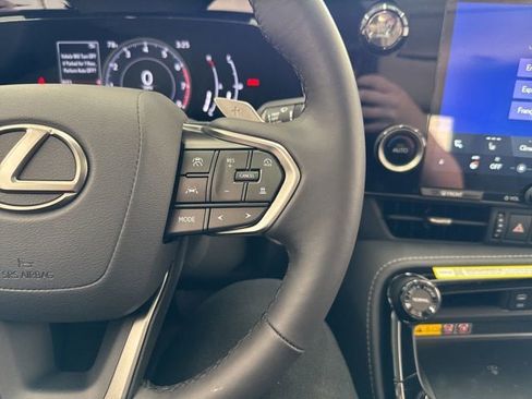 New 2026 Lexus NX 350 AWD image 22