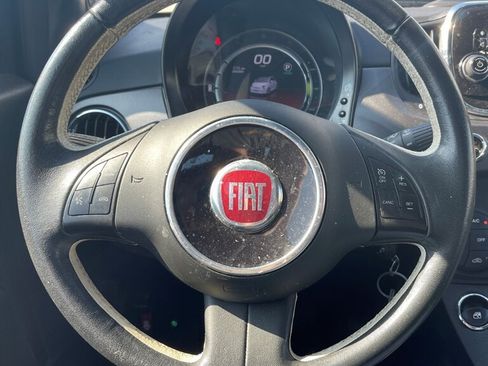 Used 2018 FIAT 500 e w/ Esport Package FWD image 17