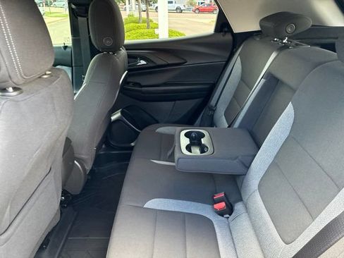 Certified 2025 Chevrolet TrailBlazer LT w/ Convenience Package FWD image 15