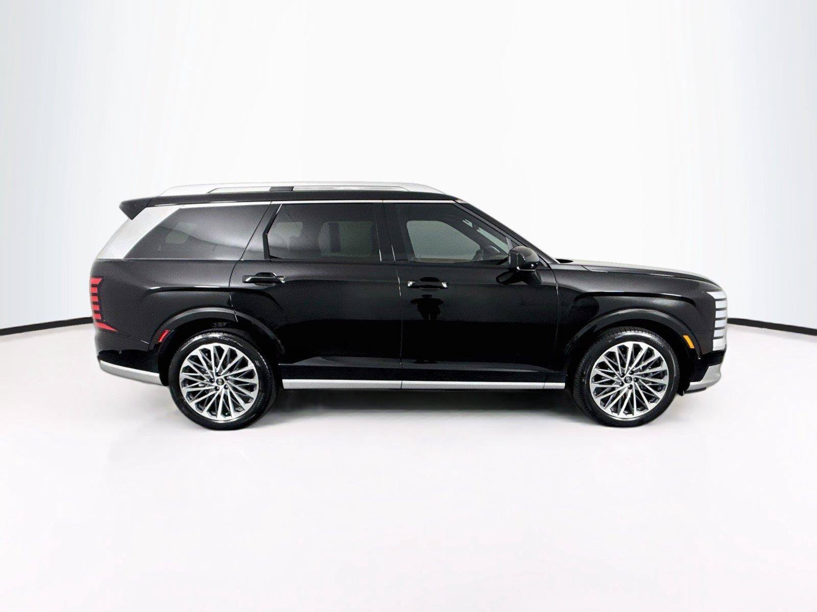 Used 2026 Hyundai Palisade Calligraphy FWD image 11