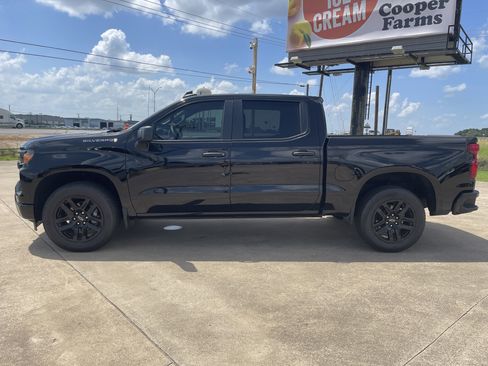 Used 2025 Chevrolet Silverado 1500 Custom image 7