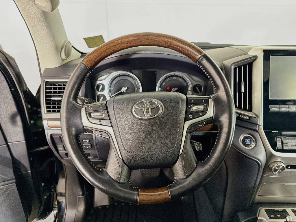 Used 2018 Toyota Land Cruiser w/ Carpet Mat Package AWD/4WD image 13