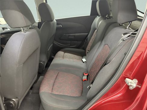 Used 2019 Chevrolet Sonic LT w/ Convenience Package image 12