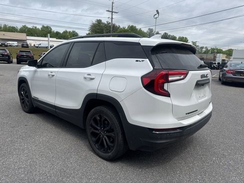Used 2022 GMC Terrain SLT w/ Infotainment Package II AWD/4WD image 6