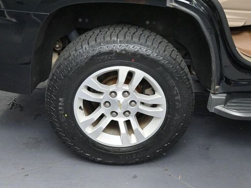 Used 2018 Chevrolet Tahoe LT w/ Luxury Package AWD/4WD image 37