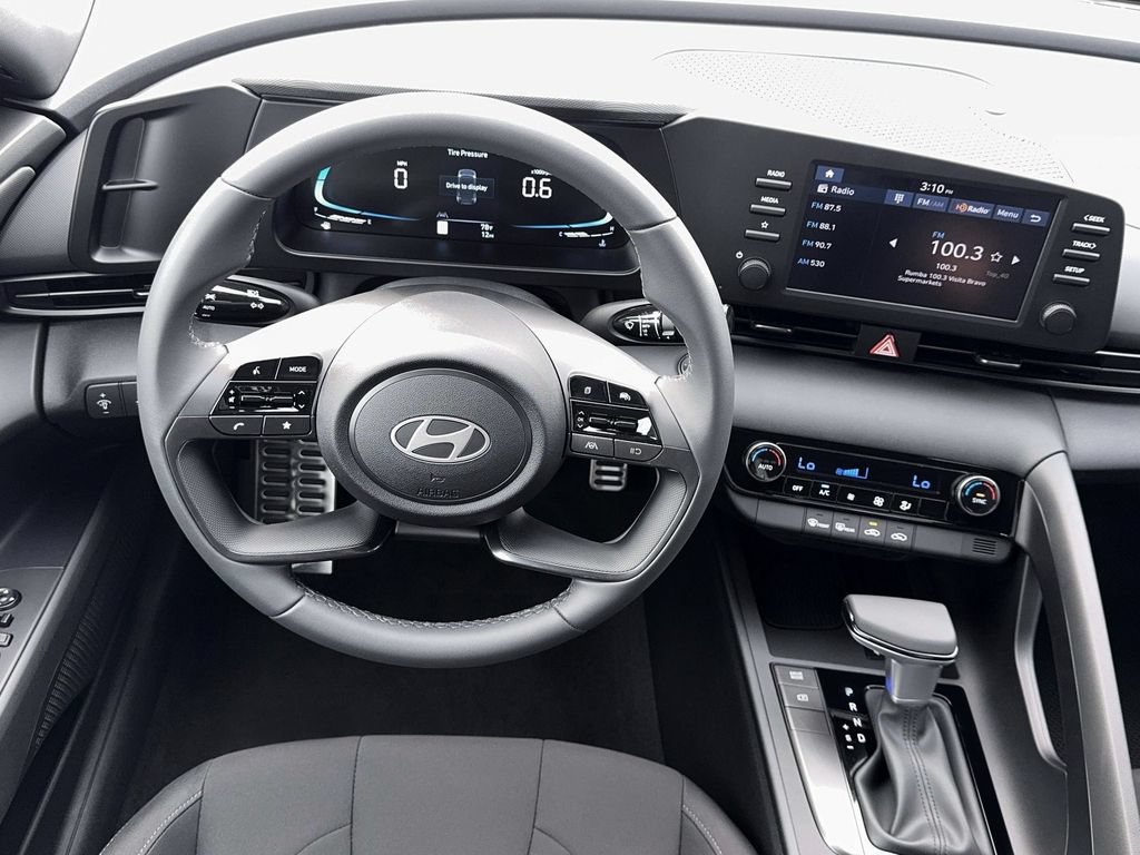 New 2026 Hyundai Elantra Sport FWD image 17