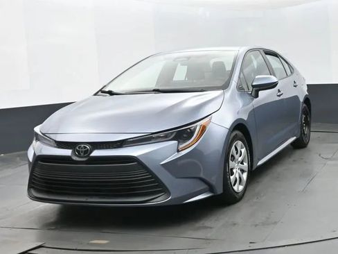 Used 2023 Toyota Corolla LE FWD image 1