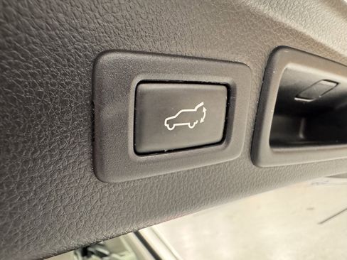 Used 2014 Subaru Forester 2.5i Touring image 27