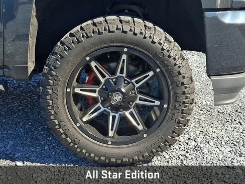 Used 2018 Chevrolet Silverado 1500 LT w/ All Star Edition AWD/4WD image 10