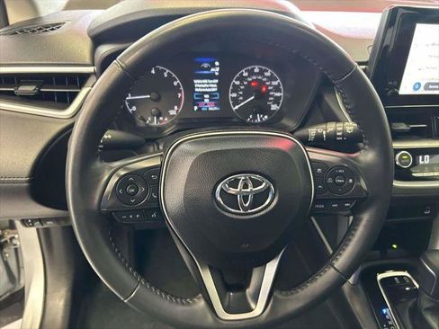 Certified 2025 Toyota Corolla Cross LE FWD image 19