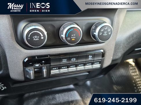 Used 2022 RAM 2500 Tradesman w/ Chrome Appearance Group RWD image 21