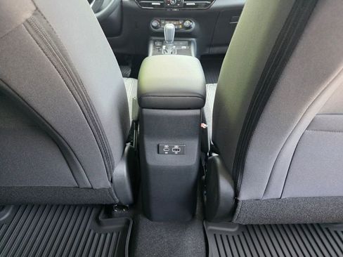 New 2026 Nissan Kicks SV w/ Charging Package image 8