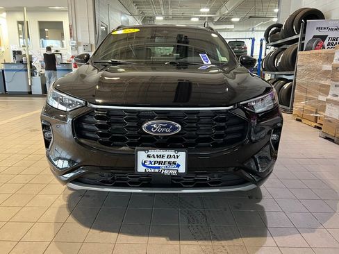 Used 2023 Ford Escape ST-Line Elite AWD/4WD image 2