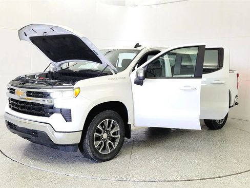 Used 2024 Chevrolet Silverado 1500 LT image 10