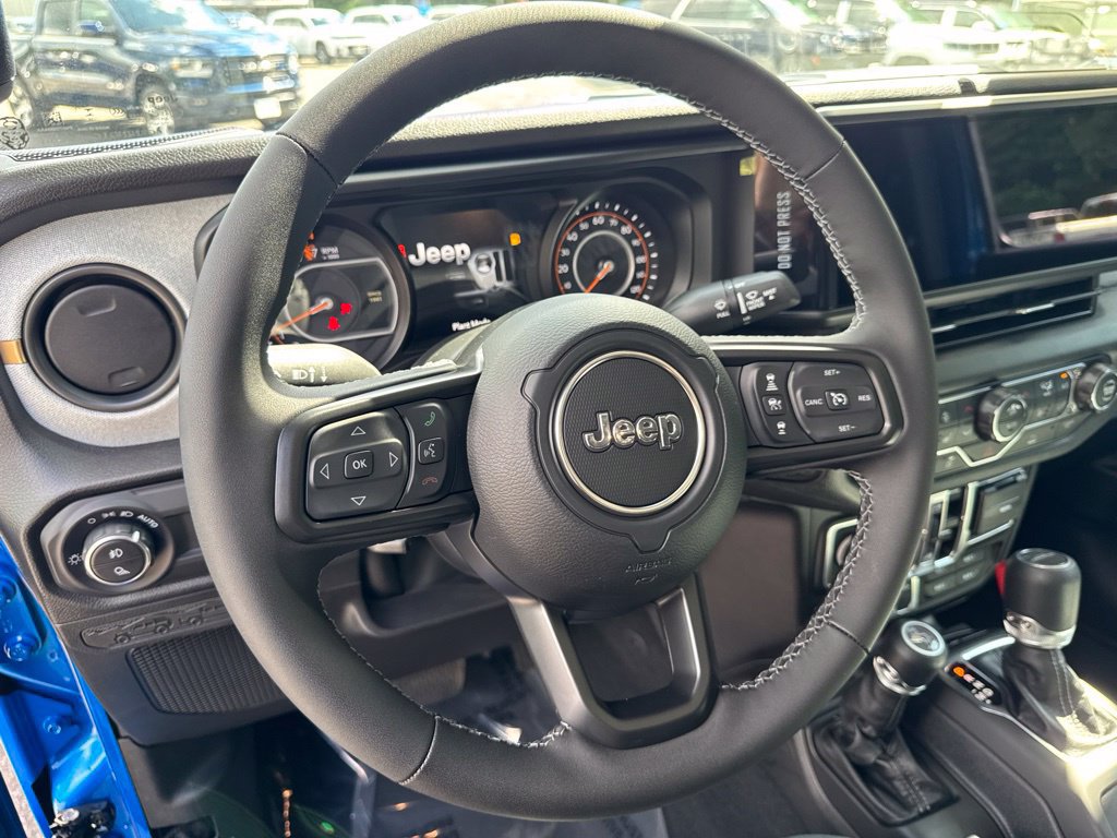 New 2026 Jeep Gladiator Sport AWD/4WD image 15