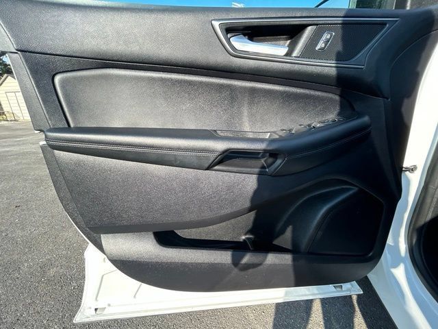 Used 2022 Ford Edge SE w/ Black Appearance Package AWD/4WD image 15
