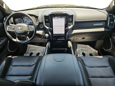 Used 2024 RAM 1500 Laramie AWD/4WD image 10