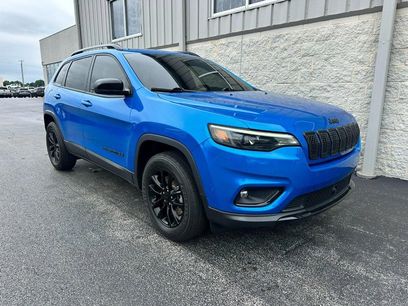 Used 2023 Jeep Cherokee Altitude Lux w/ Mopar Interior Package