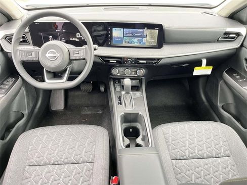 New 2025 Nissan Kicks SV w/ SV Premium Package image 24