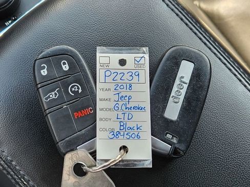 Certified 2018 Jeep Grand Cherokee Limited AWD/4WD image 32