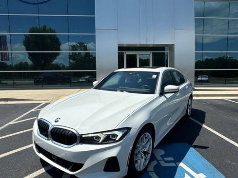Used 2025 BMW 330i Sedan RWD image 1