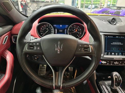 Used 2018 Maserati Levante GranSport AWD/4WD image 30