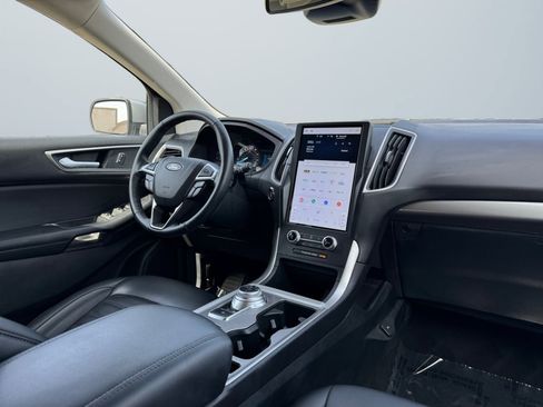 Used 2024 Ford Edge SEL image 15