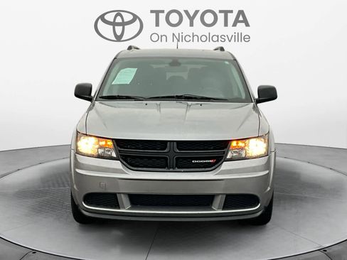 Used 2018 Dodge Journey SE w/ Popular Equipment Group image 9