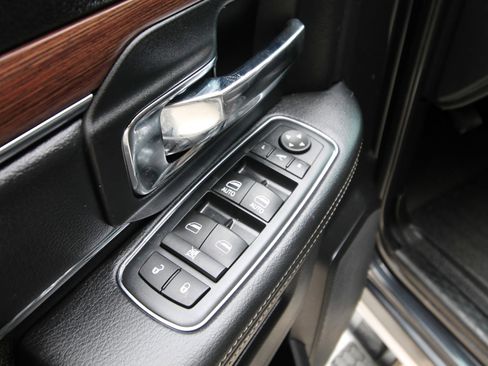 Used 2016 RAM 2500 Laramie image 20