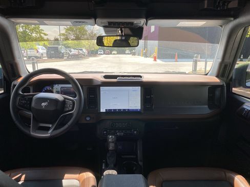 Used 2024 Ford Bronco Outer Banks image 43