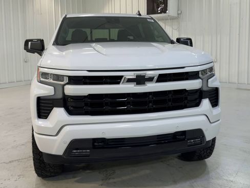 Used 2025 Chevrolet Silverado 1500 RST image 4