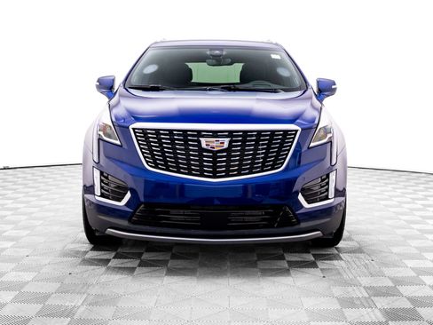 Certified 2026 Cadillac XT5 Premium Luxury w/ Driver Assist Package AWD/4WD image 9
