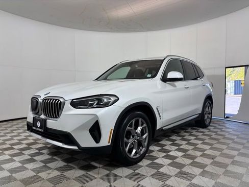 Used 2024 BMW X3 xDrive30i w/ Premium Package AWD/4WD image 3