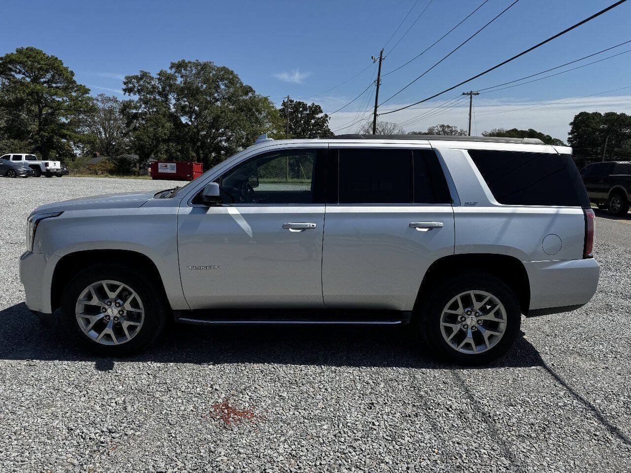 Used 2017 GMC Yukon SLT w/ Open Road Package AWD/4WD image 10