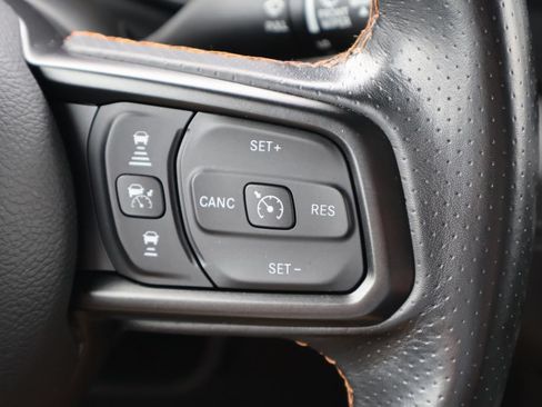 Used 2024 Jeep Gladiator Mojave AWD/4WD image 7