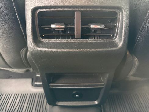 Used 2023 Ford Edge ST image 21