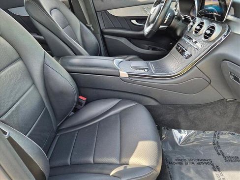 Used 2022 Mercedes-Benz GLC 300 image 18