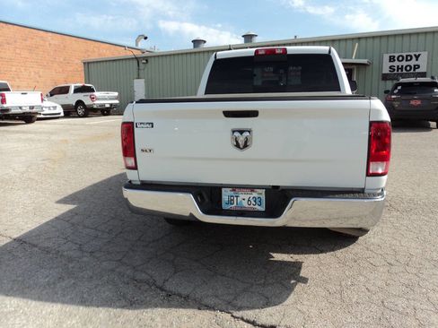 Used 2019 RAM 1500 Classic SLT w/ Luxury Group image 5