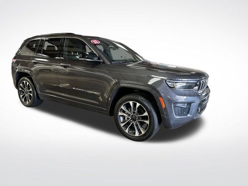 Used 2023 Jeep Grand Cherokee Overland w/ Adv Protech Group III AWD/4WD image 8